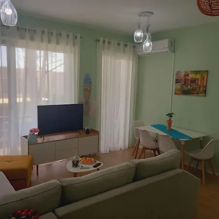 Sara's Cozy In Lalzi Bay *